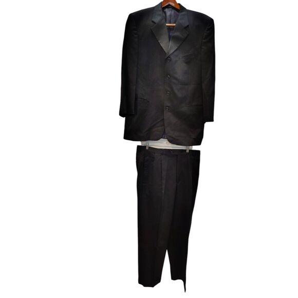 Jones New York Men's Fine Pin Stripe Black Wool Silk Blend Suit - Picture 1 of 10